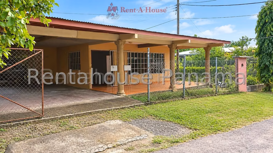 Home For Sale In Chitré YS