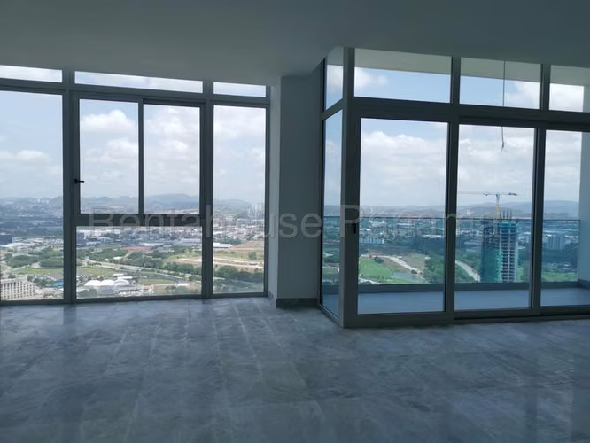 ALQUILO PENTHOUSE en Santa Maria Golf and Country Club. 251m2 - Imagen 9