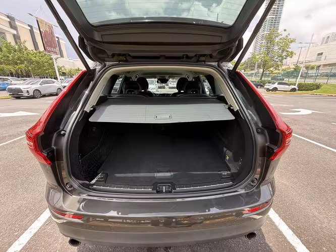 Volvo XC60 T5 2018 | 46,650 km | Agencia | Nunca Chocado