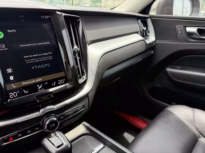 Volvo XC60 T5 2018 | 46,650 km | Agencia | Nunca Chocado