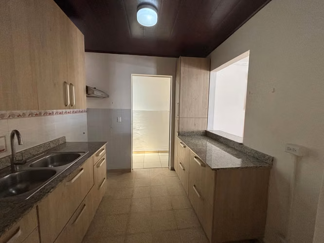 VENTA DE CASA EN SAN ANTONIO