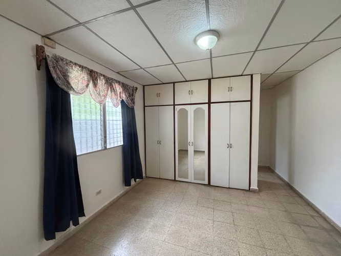VENTA DE CASA EN SAN ANTONIO