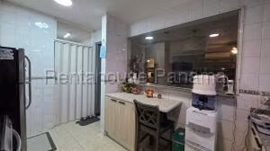 Apartamento remodelado en venta frente a Parque Omar, Porto Vita VIK-27-769