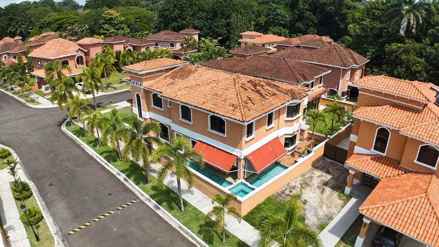 Venta de Casa en Clayton Village, Clayton