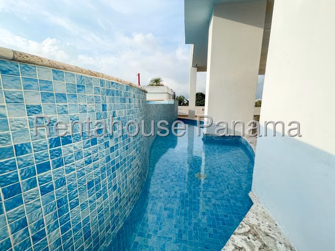 Venta de Apartamento en El Cangrejo Ph Carreras Tower JV
