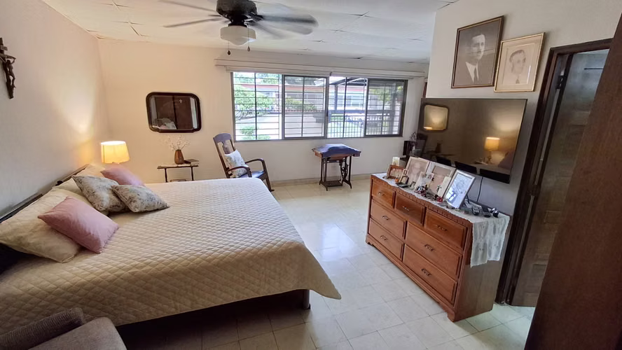 Villa Lilla, San Francisco. Casa 750mts 5r 4.5b 5est $885,000.00neg  - Imagen 16