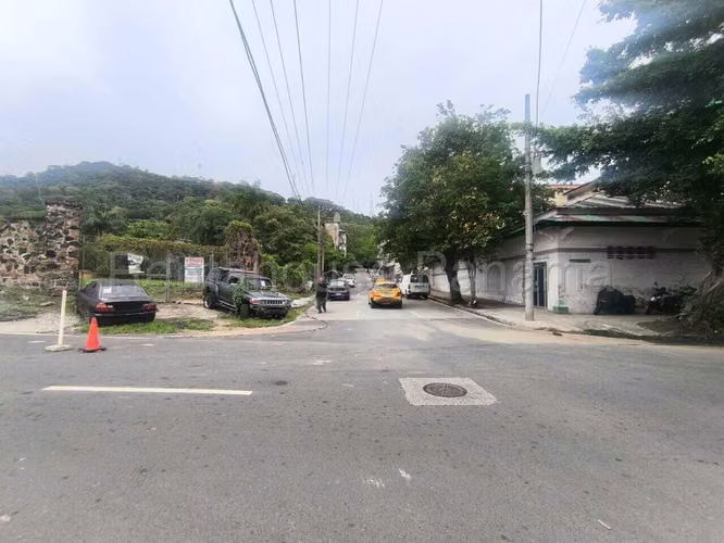 Venta de Edificio en Santa Ana | Solo Cliente Directo LFC