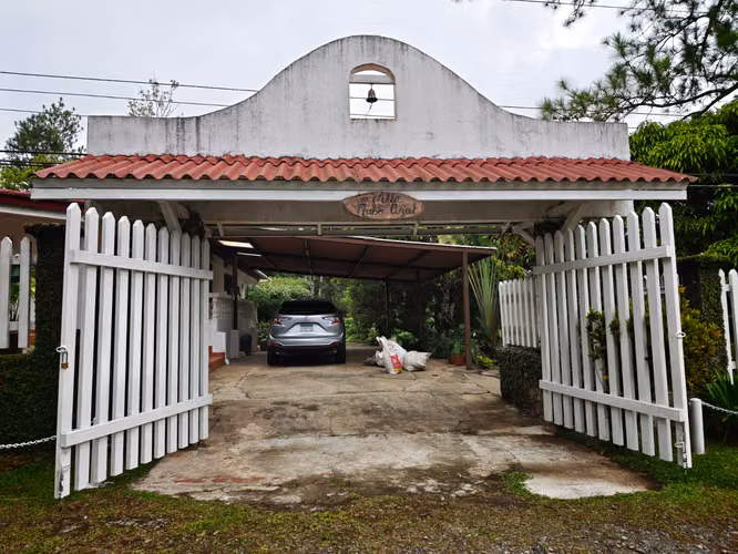 Se Vende  Espectacular Residencia en Las Nubes de Cerro Azul