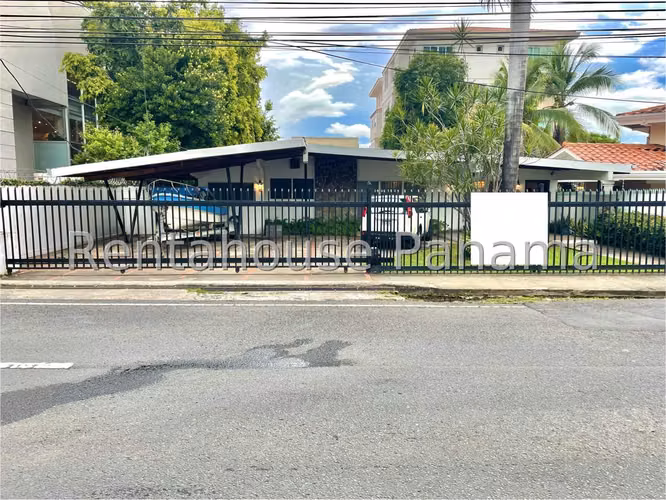 VENDO Casa en San Francisco Comercial o Residencial. 720m2