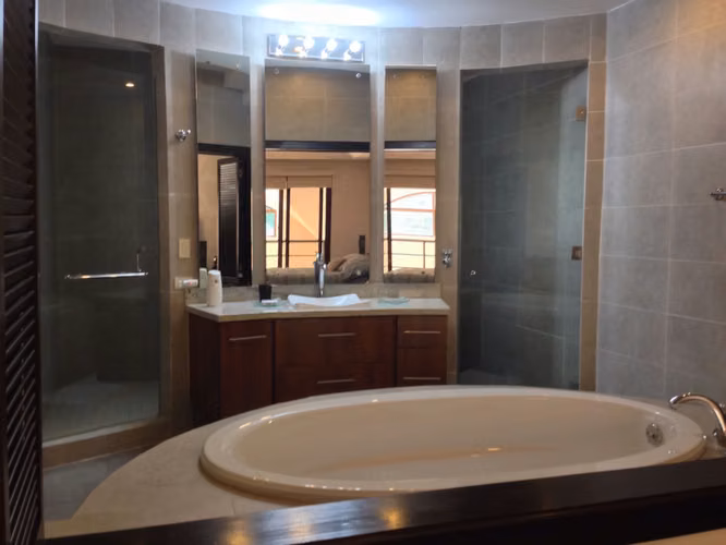 ALQUILO APARTAMENTO EN CLAYTON, EMBASSY CLUB, 1 RECAMARA, AMOBLADO, 180M2. - Imagen 13