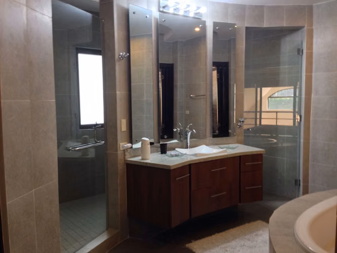 ALQUILO APARTAMENTO EN CLAYTON, EMBASSY CLUB, 1 RECAMARA, AMOBLADO, 180M2. - Imagen 12