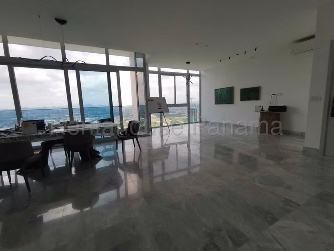 Alquiler de Apartamento en Santa Maria - Imagen 4