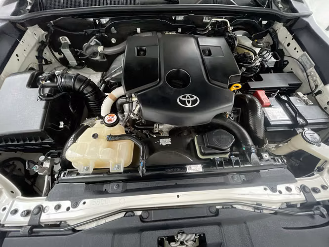 TOYOTA HILUX - 2024 - PPHX - Automarket - Imagen 3