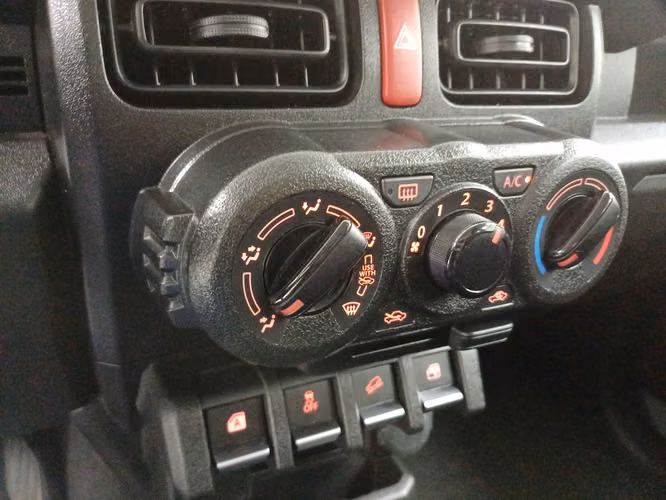 SUZUKI JIMNY - 2026 - JIMX - Automarket - Imagen 9