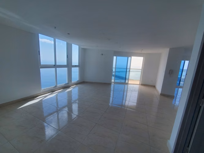 APARTAMENTO NUEVO FRENTE AL MAR