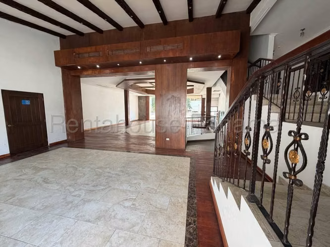 Alquiler de Casa Comercial en El Cangrejo DPV