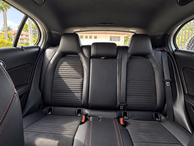 Mercedes-Benz GLA 200 Sport AMG 2019 – 23,789 km – $18,900 negociable