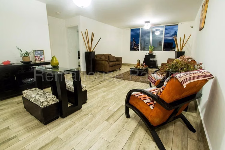 J2281GRR Alquiler de Apartamento en Via España 