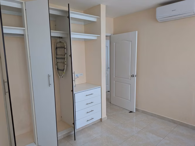Apartamento Alquiler 2 Recámaras 2 Baños 1 Estac. Linea Blanca. 1.000$ VL - Imagen 5