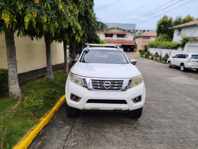 NISSAN NP MANUAL 4X4 NEGOCIABLE  - Imagen 2