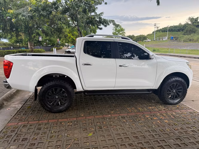 Nissan Frontier NP300 XE 2017 - Imagen 5