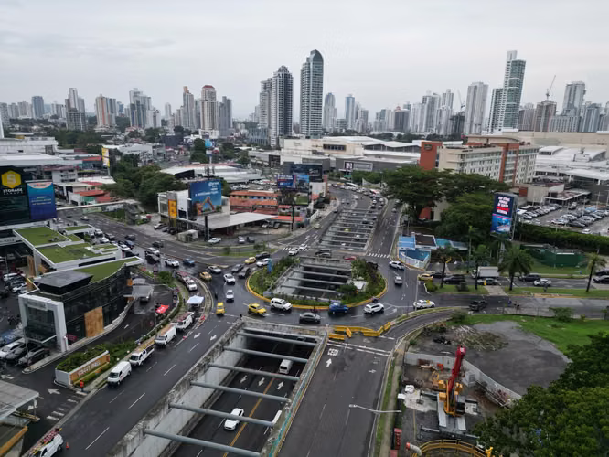 Alquiler de Local Comercial en Street Mall, 458 m² - Imagen 8