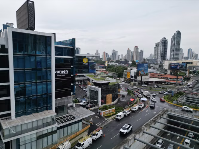Alquiler de Local Comercial en Street Mall, 458 m² - Imagen 5