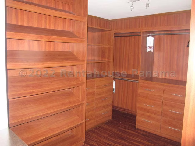 Se Vende Apartamento amoblado en San Francisco GCEA27-42