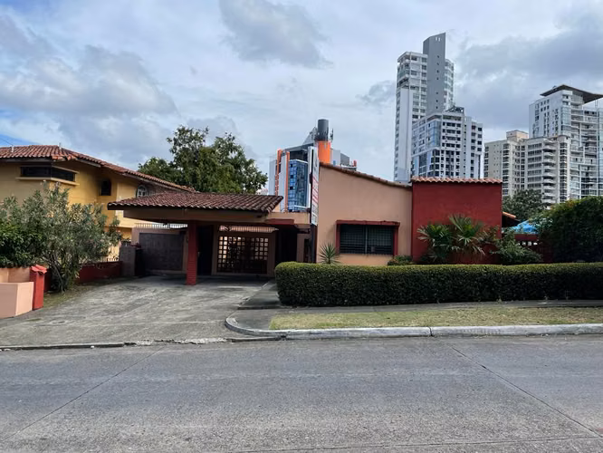 Vendo Residencia en Hato Pintado