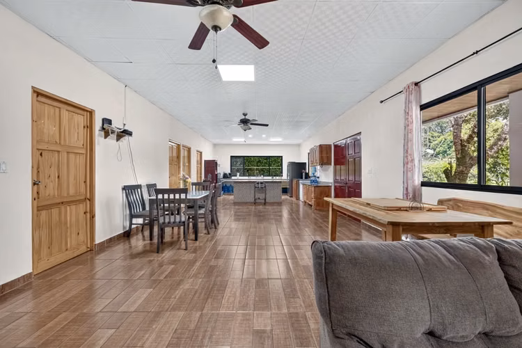 Casa con amplio terreno en Boquete, Panamá - Imagen 3