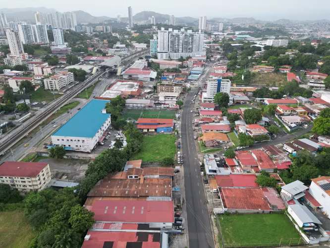Venta de Terreno en Vía Fernández de Córdoba, 1,291 m² - Imagen 14