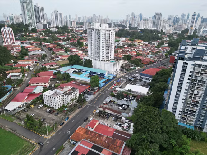 Venta de Terreno en Vía Fernández de Córdoba, 1,291 m² - Imagen 10