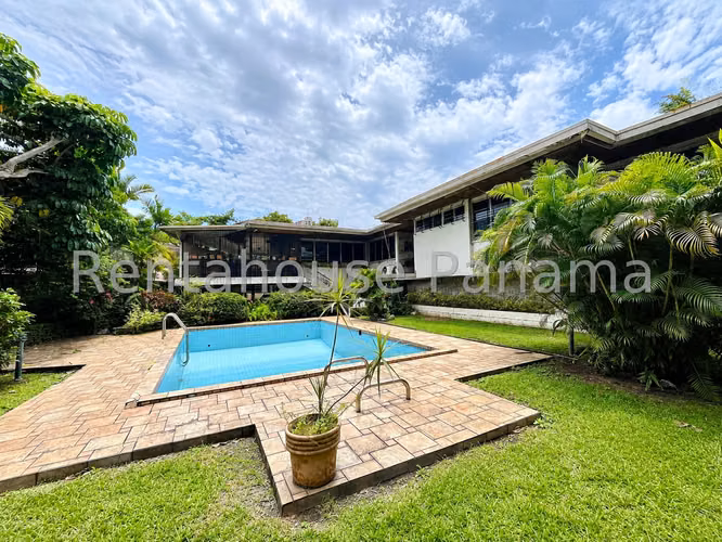 Venta Casa en El Carmen 26YCG3461
