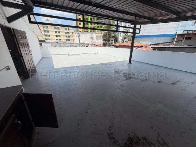 Alquiler Casa Comercial en El Cangrejo IH27-2292