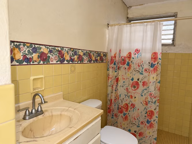 Se vende casa de 375 mts en Altos del Chase - Imagen 15