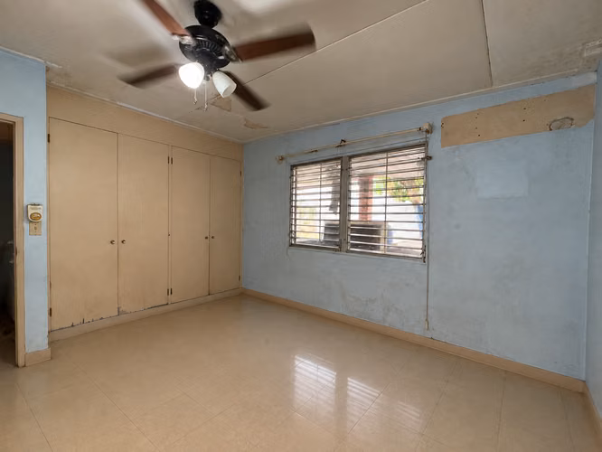 Se vende casa de 375 mts en Altos del Chase - Imagen 17