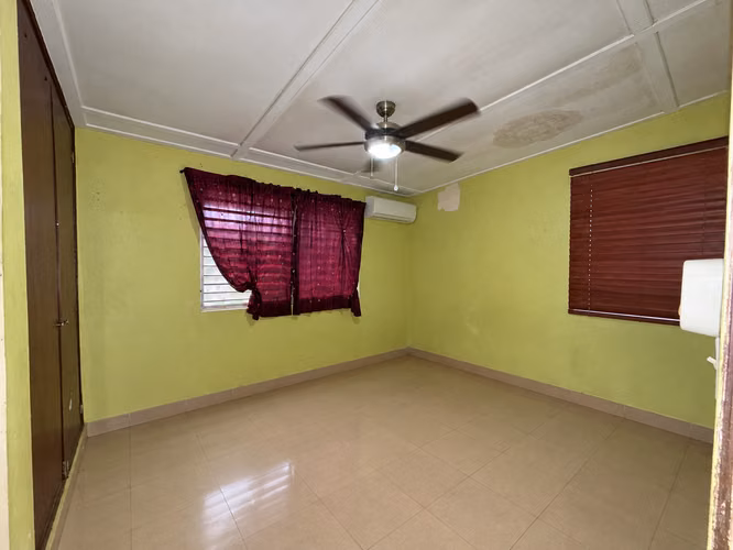 Se vende casa de 375 mts en Altos del Chase - Imagen 2