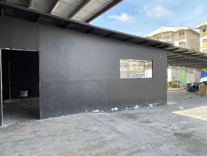 Alquiler de galera en El Crisol -entrada del Crisol cerca del Estación del metro - Imagen 4