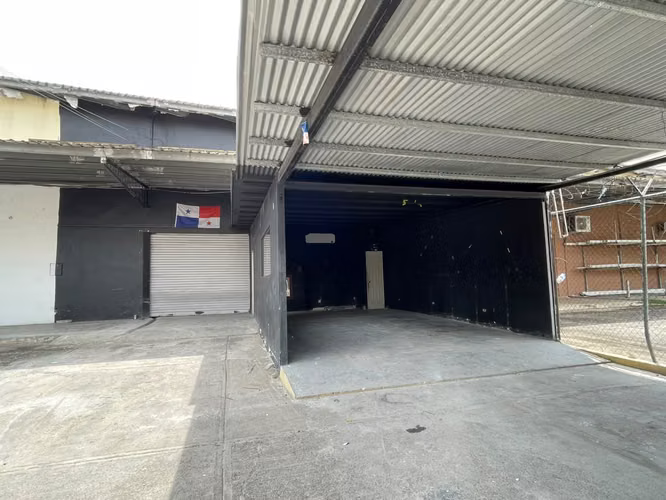 Alquiler de galera en El Crisol -entrada del Crisol cerca del Estación del metro - Imagen 2