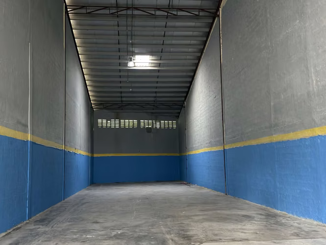 Alquiler de Bodega en El Crisol - con oficinas y 2.5 baños. - Imagen 4