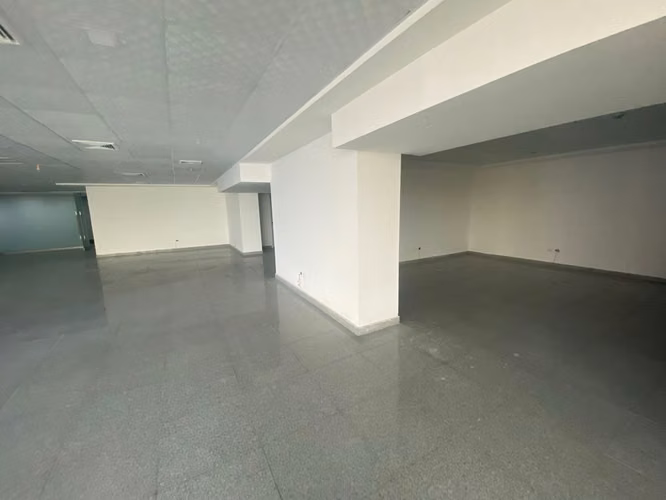 ALQUILER OFICINA EN CALLE 50 - Imagen 5
