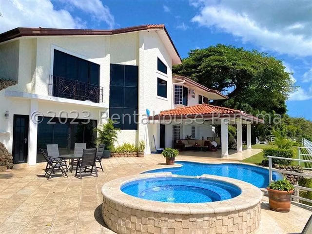 Venta Casa en San Carlos 24MAM9844