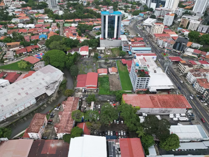 Venta de Terreno en Vía Brasil, 1,592 m² - Imagen 8