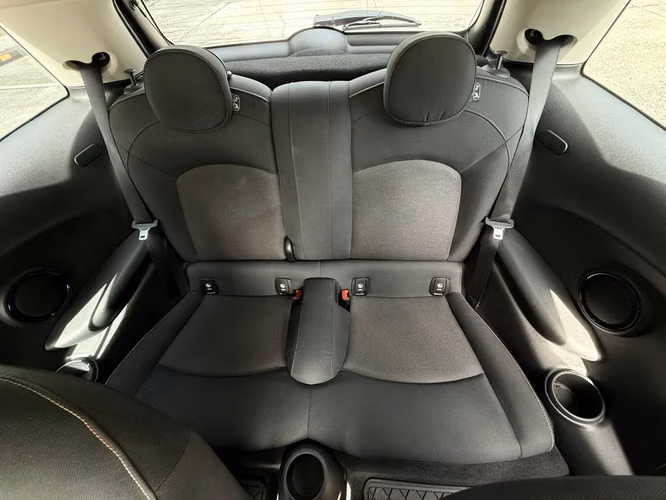 MINI Cooper 2019 – 43.000 km – Excelente estado