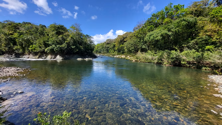 Finca de 244 Hectáreas con Río y Cascada en Chepo | Los Saltos