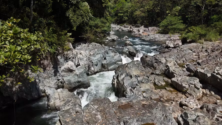 Finca de 244 Hectáreas con Río y Cascada en Chepo | Los Saltos
