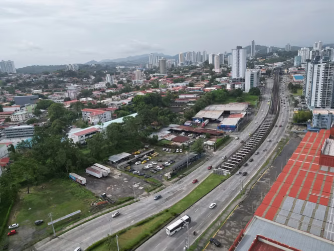 Venta de Terreno Comercial en Vía Transístmica, 2,975 m² - Imagen 7
