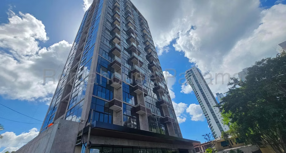SE VENDE APARTAMENTO EN COCO DEL MAR MDV27-2271