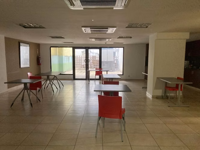 VENTA DE EDIFICIO DE OFICINAS EN AVENIDA BALBOA - Imagen 9