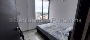 Apartamento en Alquiler en Via España PH Lefevre VIK 27-2264